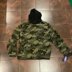Champion - Camo Sherpa Hopdie - New Size M with tags